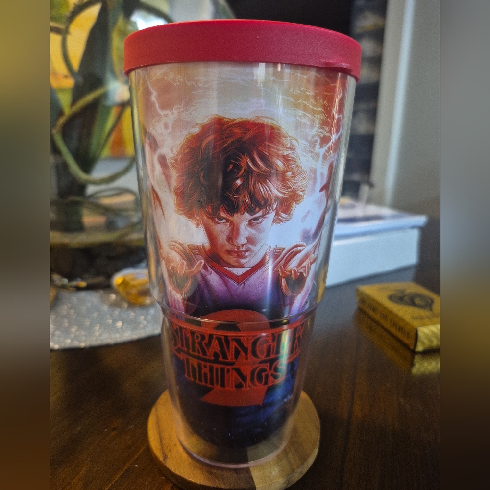 Tervis Stranger Things 24 oz Insulated Tumbler – Eleven Montage – Red Lid - Picture 12 of 17